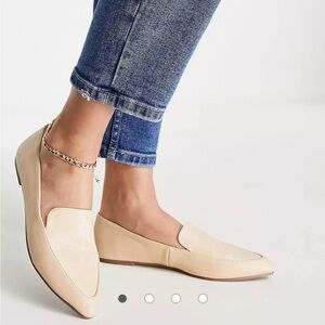 London Rebel pointed flat loafers in cream